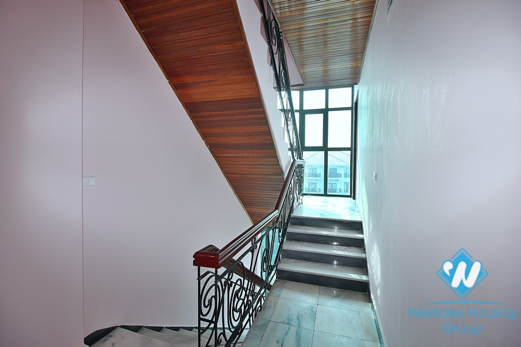 Renovated 4 beds house with lake view for rent in Tu Hoa area, Tay Ho